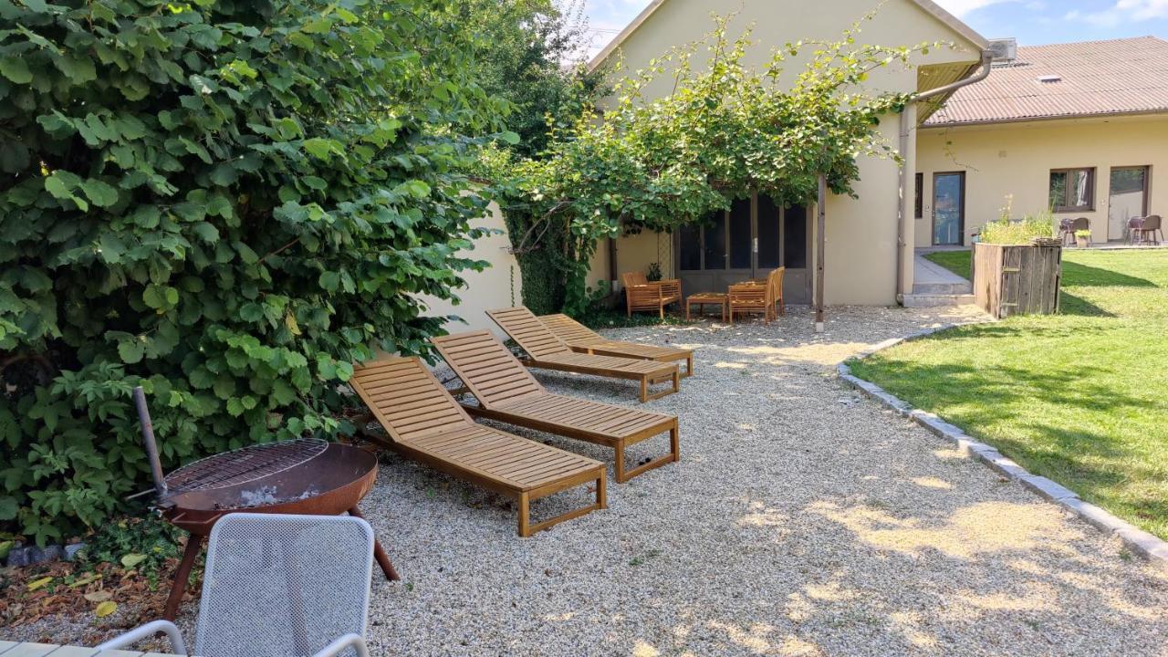 Sabines Apartments Ferienwohnungen Frauenkirchen Buitenkant foto