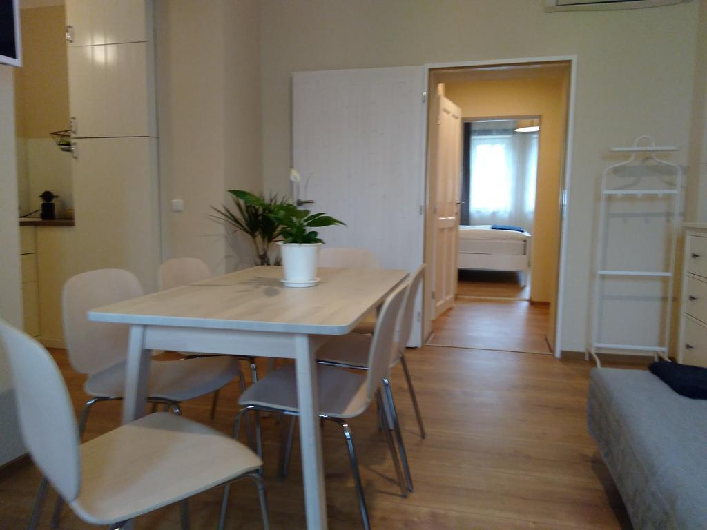 Sabines Apartments Ferienwohnungen Frauenkirchen Buitenkant foto