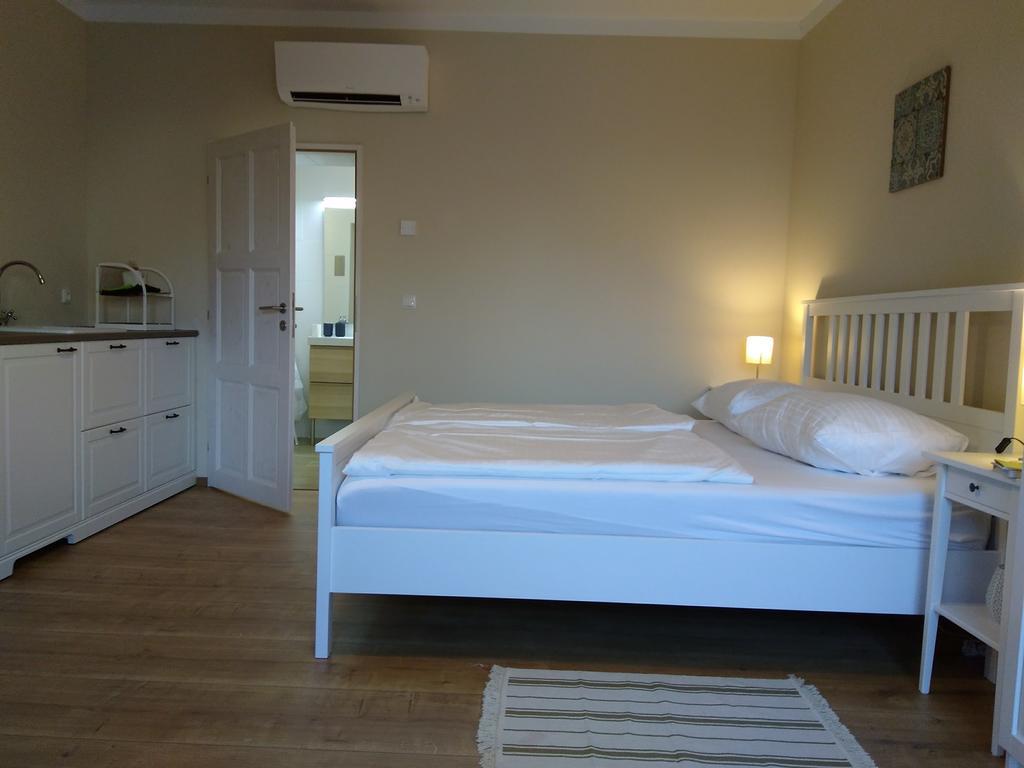 Sabines Apartments Ferienwohnungen Frauenkirchen Buitenkant foto
